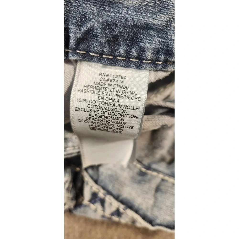 True Religion Shorts‎ Mens 30 Light Wash Distressed Denim Patch Cutoff Raw Hem